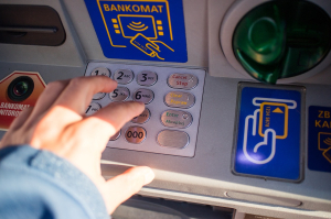 비트코인 ATM 회사, ‘사기 피해자의 책임을 지지 않는다’