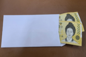 어느날 신사2동에 찾아온 기부천사
