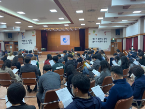 코로나19 자가격리자 관리 강화… 임대폰 지원