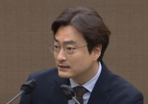 서울시의회 박유진 의원, “무수히 버려지는 의회 자료집, 신청한 의원에게만 배포하자”