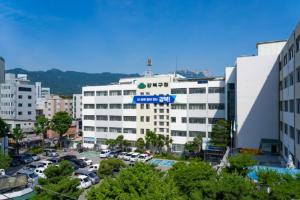 강북구, 100세 이상 어르신에 장수축하물품 지원