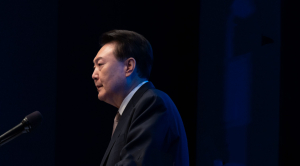 헌정사상 초유의 사태, 윤석열 대통령 체포영장과 탄핵 논란