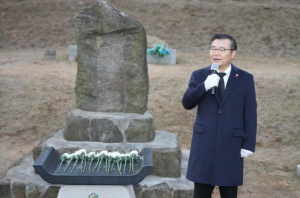 류경기 중랑구청장, 망우역사문화공원 참배로 을사년 새해 첫 일정 시작