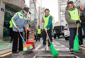 대‧동‧단‧결의 첫 시작…영등포구, ‘청소 현장 상황실’ 개소