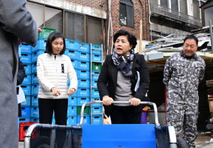 서울시의회 김영옥 보건복지위원장, 폐지수집 어르신 활동 현장방문 안전물품 지원 점검 및 현장과 소통 강화