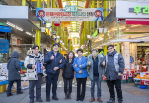 강북구의회 김명희 의장, 백년시장 2025년 문화관광형 시장 선정 축하 간담회 열어