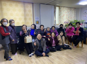 성동구, 설 명절 앞두고 어르신 복지시설 위문 ˝따뜻하고 풍성한 설 연휴 보내세요˝