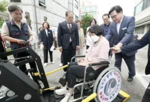 중증장애인 위한 `동작행복카` 올해 더 힘차게 달린다