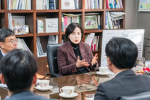 이수희 강동구청장, 한국마사회 만나 강동지사 이전 논의