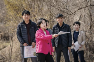 이수희 강동구청장, 암사초록길 개통 대비 진입로 점검 나서