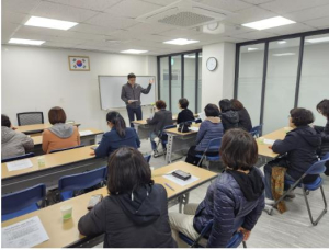 성동구 야경 명소 응봉산, 골목지킴이가 주정차 민원 해결 나선다