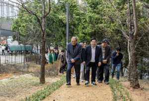 `발끝으로 만나는 자연` 마포구 부엉이근린공원 황톳길로 초대합니다