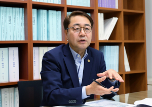 서울시의회 최민규 의원, “전기차 차간 거리로 화재 막는다” 전국 최초 조례 개정 나서
