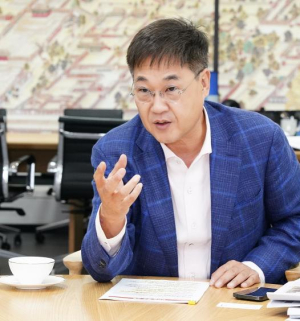 ˝더는 두고 볼 수 없다˝ 종로구, 헌재 인근 상인·주민 지원책 강구