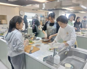 강남구, 이종임 요리연구가와 함께 `사랑의 요리 나눔` 실천