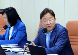 서울시의회 이용균 의원, 재활용품 수집·관리인 지원 강화를 위한 조례 개정안 상임위 통과!