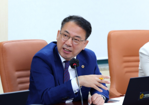 서울시의회 김재진 의원, 한강공원 행사 폐기물 “청소 의무만으론 부족, 시민 의식 개선·재활용 확대 필요”
