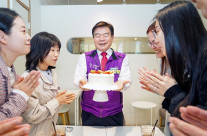 동대문구, ‘직원 생일 축하의 날’ 행사 개최