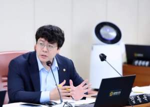 김동욱 서울시의원, 버스 난동 방지 건의안 본회의 통과 “관광버스 난동, 이젠 제도적으로 막아야”