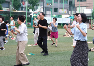 강남구, `개방학교` 21곳 활짝…학교 운동장·체육관 주민 품으로