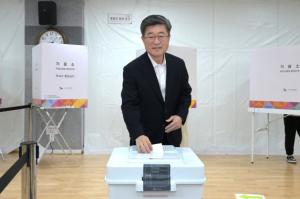 김길성 중구청장, 제21대 대통령선거 사전투표 동참
