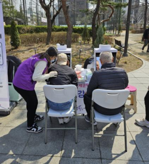 서울시 칫솔질 실천율 1위…동대문구, 구강보건 주간 행사 개최