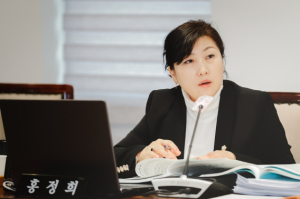 서대문구의회 홍정희 의원, 자격시험 보는 청년에게 응시료 지원한다.