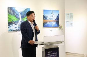 장애의 벽을 넘은 예술... 박강수 마포구청장 장애예술전시 페스티벌 참석