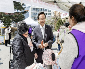 소상공인도 웃고 주민도 즐겁다…영등포구, 5일간 `상생장터` 개최