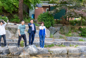 강북구의회 이상수·최미경의원, 대동천 수위조절 관련 민원 현장 방문