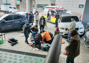 서대문구청 공무원 신속한 심폐소생술로 시민의 생명 구했다