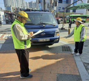 영등포구, 어린이 보호구역 주차질서 강화…어르신 180명 안전 지킴이로 활약
