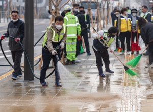 신청사 이전 앞둔 광진구, 주민과 함께 봄맞이 대청소 실시!
