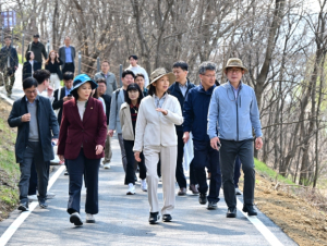 서울시의회 최호정 의장, 강동구 한강변 방문 “한강 안전‧편리하게 이용하도록 정비”