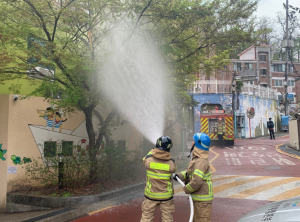 “아이들 안전, 훈련으로 지킵니다”... 금천구, 어린이집 화재 대응 훈련 실시