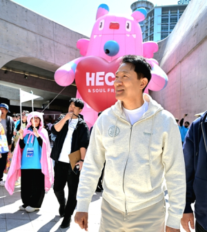 오세훈 시장, 4일(일) `DDP 봄축제` 방문해 시민들과 축제 즐겨