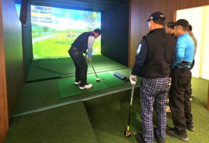 `도심 속 파크골프 시대` 활짝…영등포구, 실내 파크골프장 개장