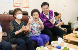 동대문구, 어르신 위한 여름 복지 ‘풀가동’