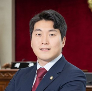 김민석 강서구의원, “강서구청 동물복지팀... 동물복지과로 승격하고 전담 인력 즉각 확충해야”