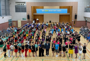 박강수 마포구청장, 열정 가득한 라인댄스 회원들에게 응원의 박수 보내