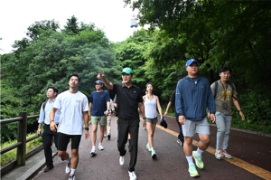 서울시 오세훈 시장, ‘아침현장소통’ 나서… 남산샤워장 점검하며 시민 의견 청취