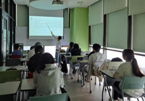 서울시, 한국 생활 낯선 중도입국 청소년 위해 토요반 정규수업 개설…한국어·문화체험 제공