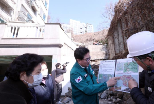 ˝더는 못 미룬다˝ 동작구, 안전 E등급 `신노량진시장` 연내 철거 추진