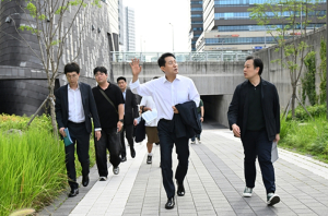 서울시 오세훈 시장, 두 번째 ‘아침현장소통’…지하철 역사 방문해 시민 의견 청취