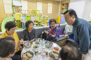 심재억 강북구의회 도시복지위원장, ‘어르신 효 삼계나눔행사’ 성공적으로 마쳐
