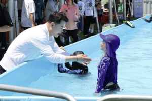 `도봉 여름 와글와글 물놀이장`에 특별한 손님이 왔다