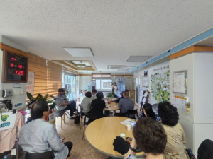 영상통화는 이제 문제없어요! 성북구 어르신, 스마트폰과 친구 되다