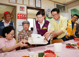 이필형 동대문구청장, ‘대한적십자사 용신봉사회 삼계탕 나눔 행사’ 참석