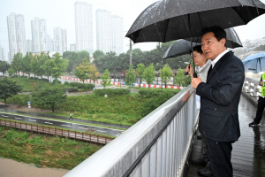 서울시 오세훈 시장, 13일 홍수주의보 발령 ‘중랑천’ 긴급 점검