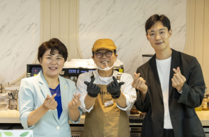 강북구의회 김명희의장, 강북시니어클럽 방문… “어르신 일자리와 복지 향상, 의회가 든든히 뒷받침하겠다”